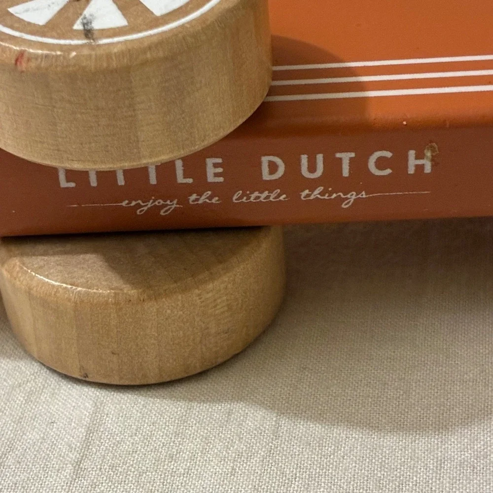 Little Dutch friendly crafted
